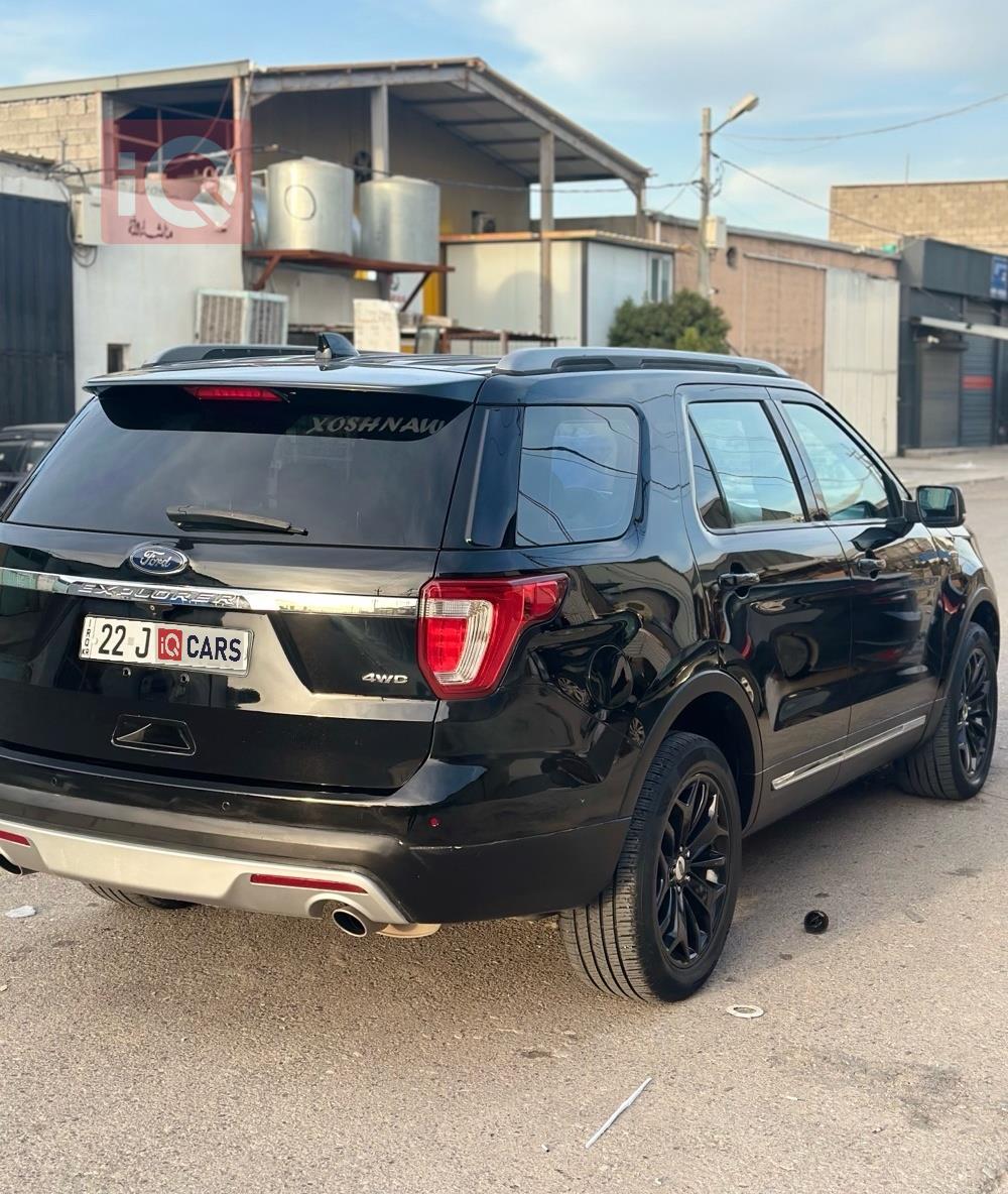 Ford Explorer
